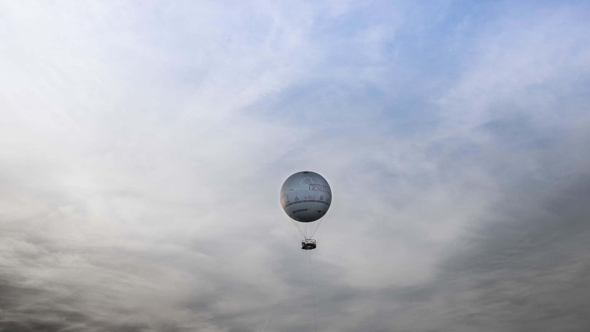 poll_air-ballon_paris_v_1.jpg